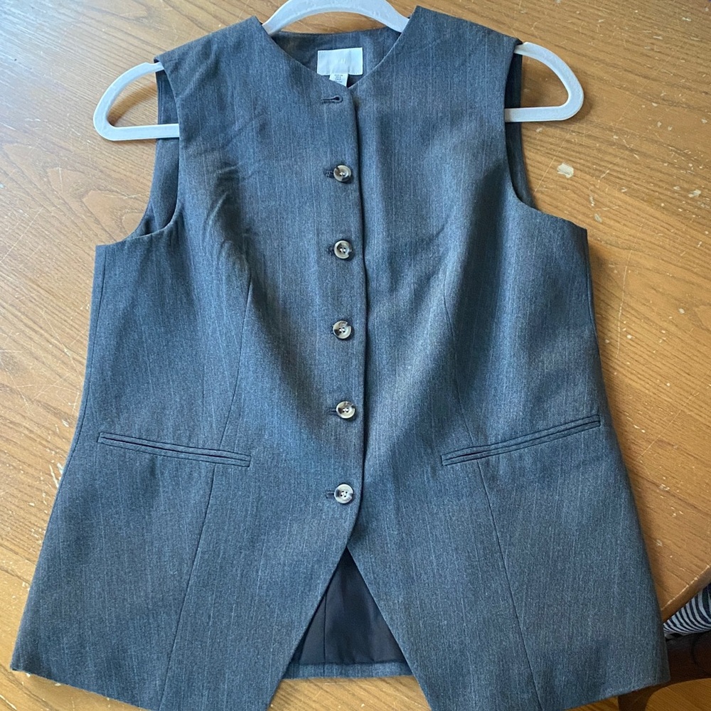 Gray Sleeveless Women's Vest